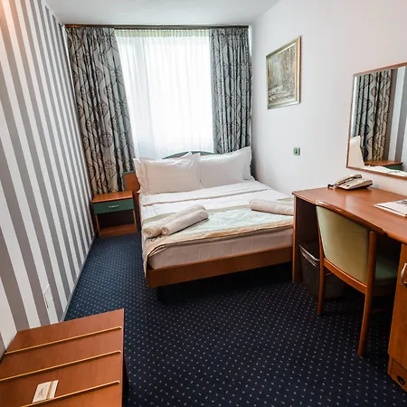 Bavaria Blu And Conference Centre Hotel 4*