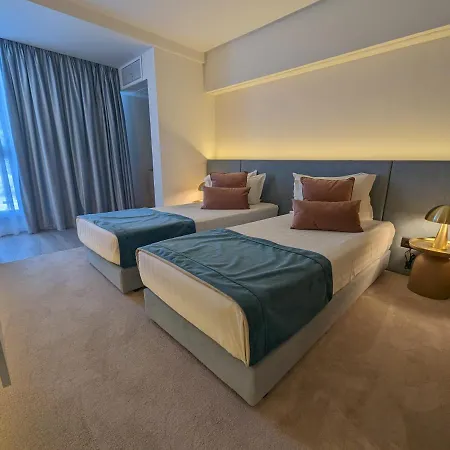 Bavaria Blu And Conference Centre מלון 4*