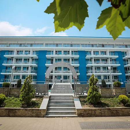 Bavaria Blu And Conference Centre Hotel 4*