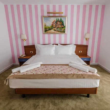 Bavaria Blu And Conference Centre Hotel