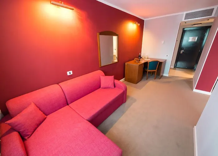 Hotel Bavaria Blu And Conference Centre 4*