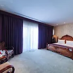 Bavaria Blu And Conference Centre Hotel 4*