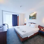 Hotel Bavaria Blu And Conference Centre 4*