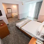 호텔 Bavaria Blu And Conference Centre 4*