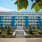 Bavaria Blu And Conference Centre 호텔 4*