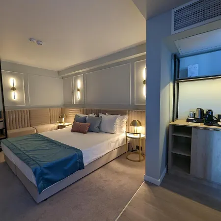فندق Bavaria Blu And Conference Centre 4*
