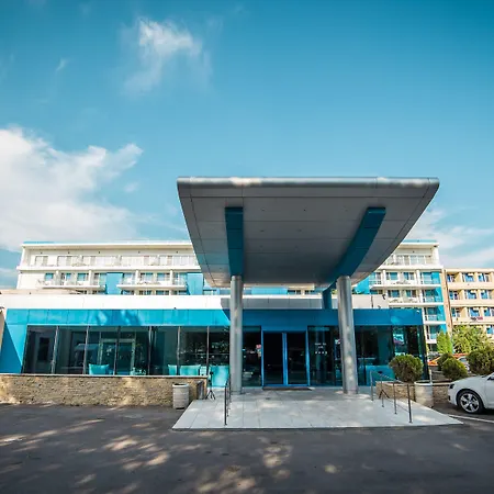 Bavaria Blu And Conference Centre Hotel 4*