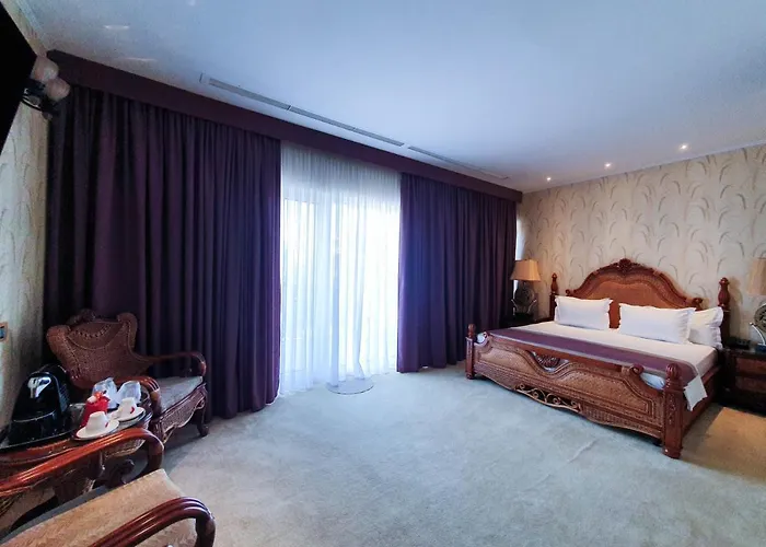 Bavaria Blu And Conference Centre Hotel 4*