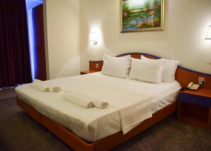 Bavaria Blu And Conference Centre Hotel 4*