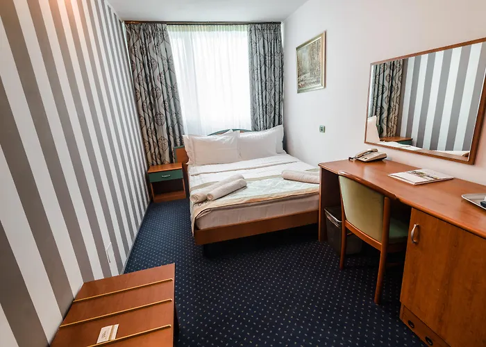 Bavaria Blu And Conference Centre Hotel 4*