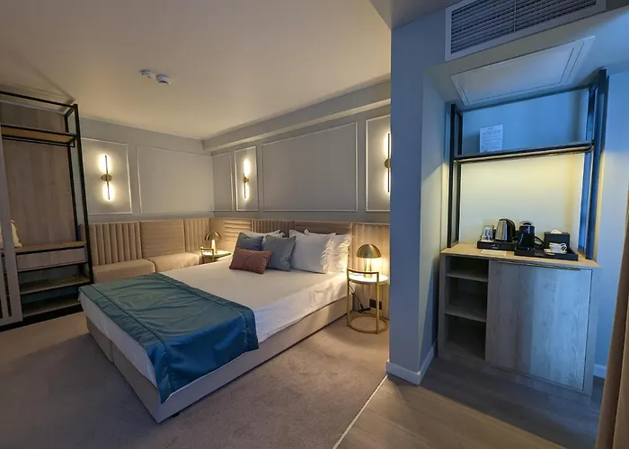 Hotel Bavaria Blu And Conference Centre 4*