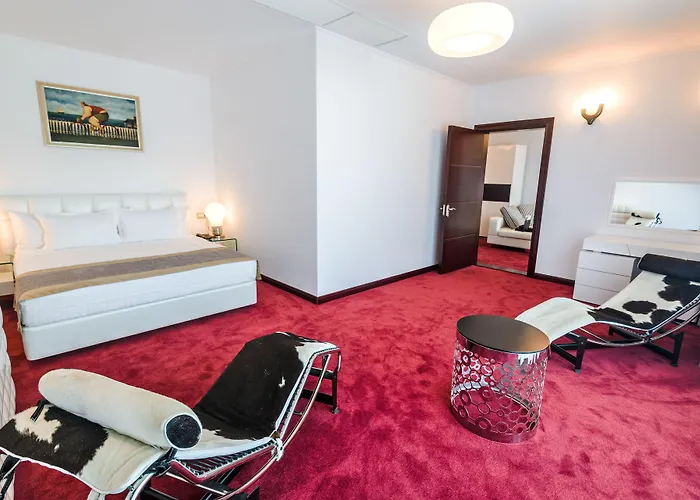 Bavaria Blu And Conference Centre Hotel