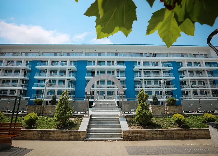 Bavaria Blu And Conference Centre Hotel 4*