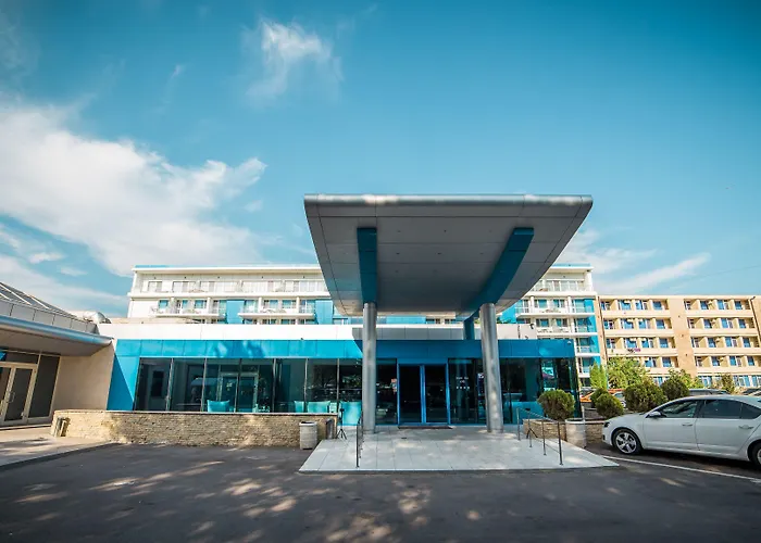 Bavaria Blu And Conference Centre Hotel 4*