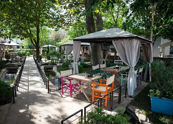 Bavaria Blu And Conference Centre Hotel 4*